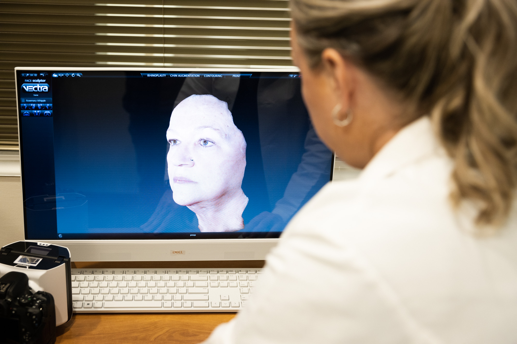 Our specialists show our patients a 3D model to envision results of prescribed treatments.